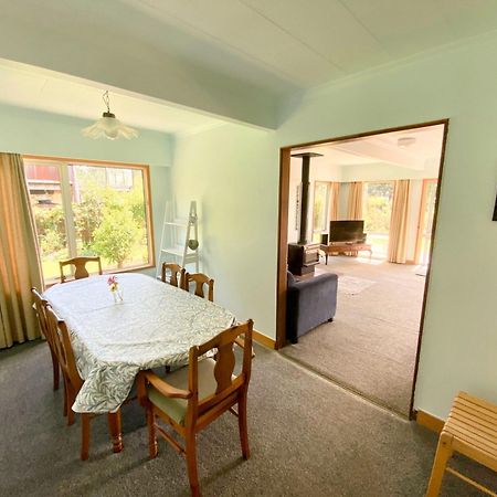 Coastal Charm In Patons Rock Villa Rangihaeata Exterior foto